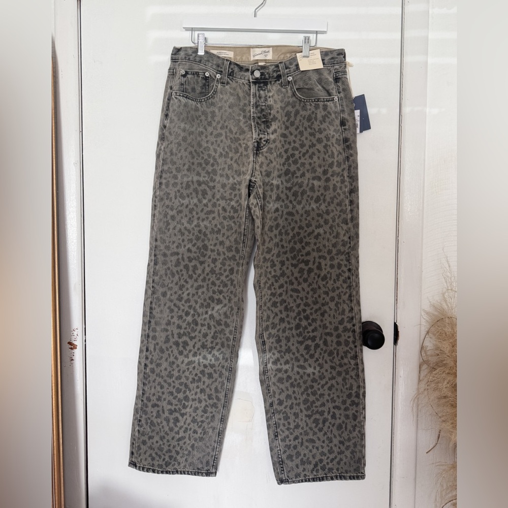 Universal Thread Grey Leopard Print mid rise 90s … - image 8